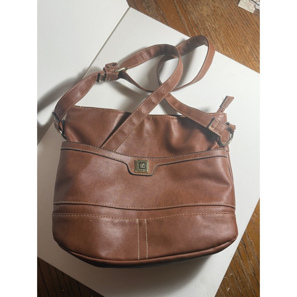 Stone Mountain USA Rich Brown Bonded Leather Shoulder Hobo Bag EUC